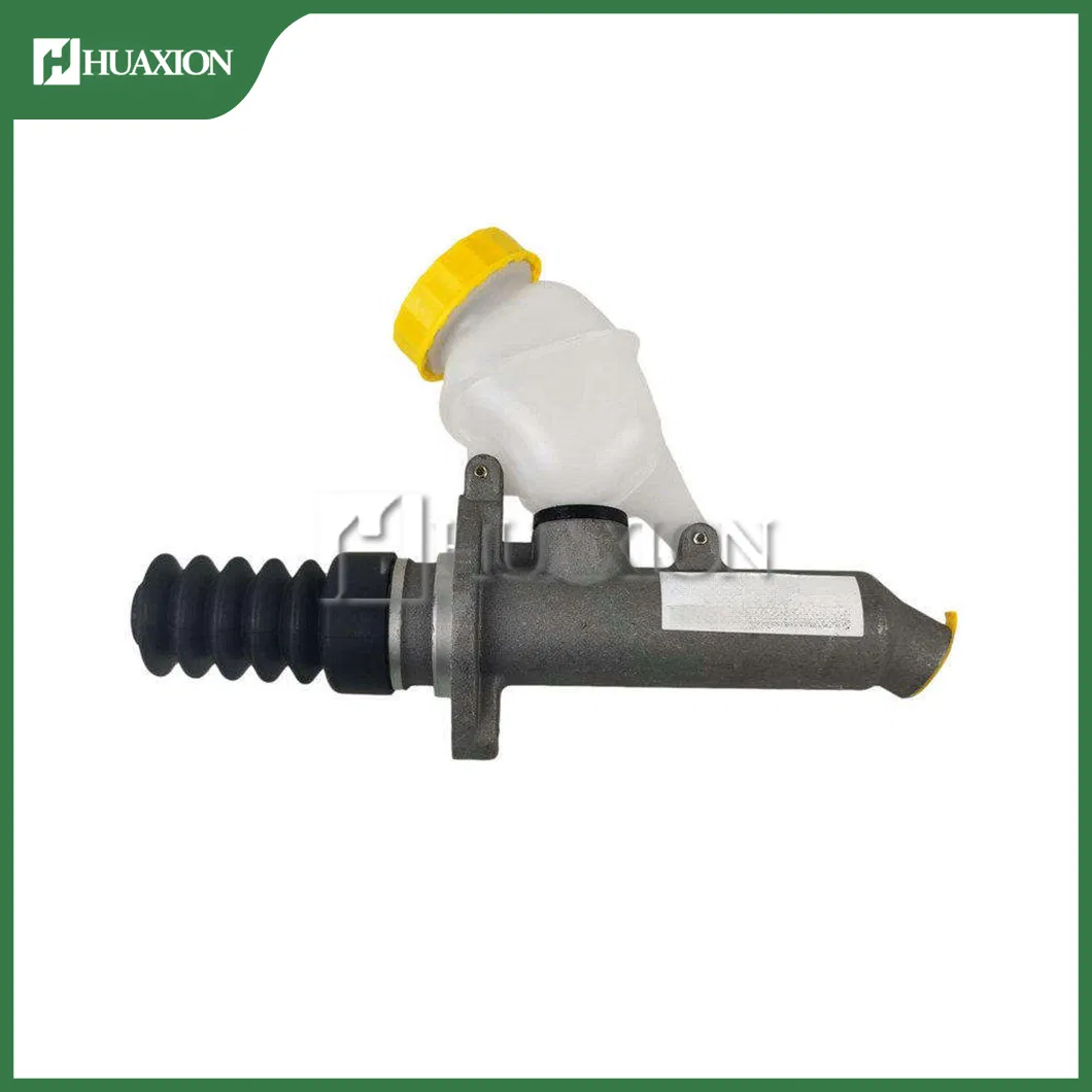 HS8222 HOWO Truck Part Dz93189230090 Auto Engine Spare Parts Clutch Master Cylinder