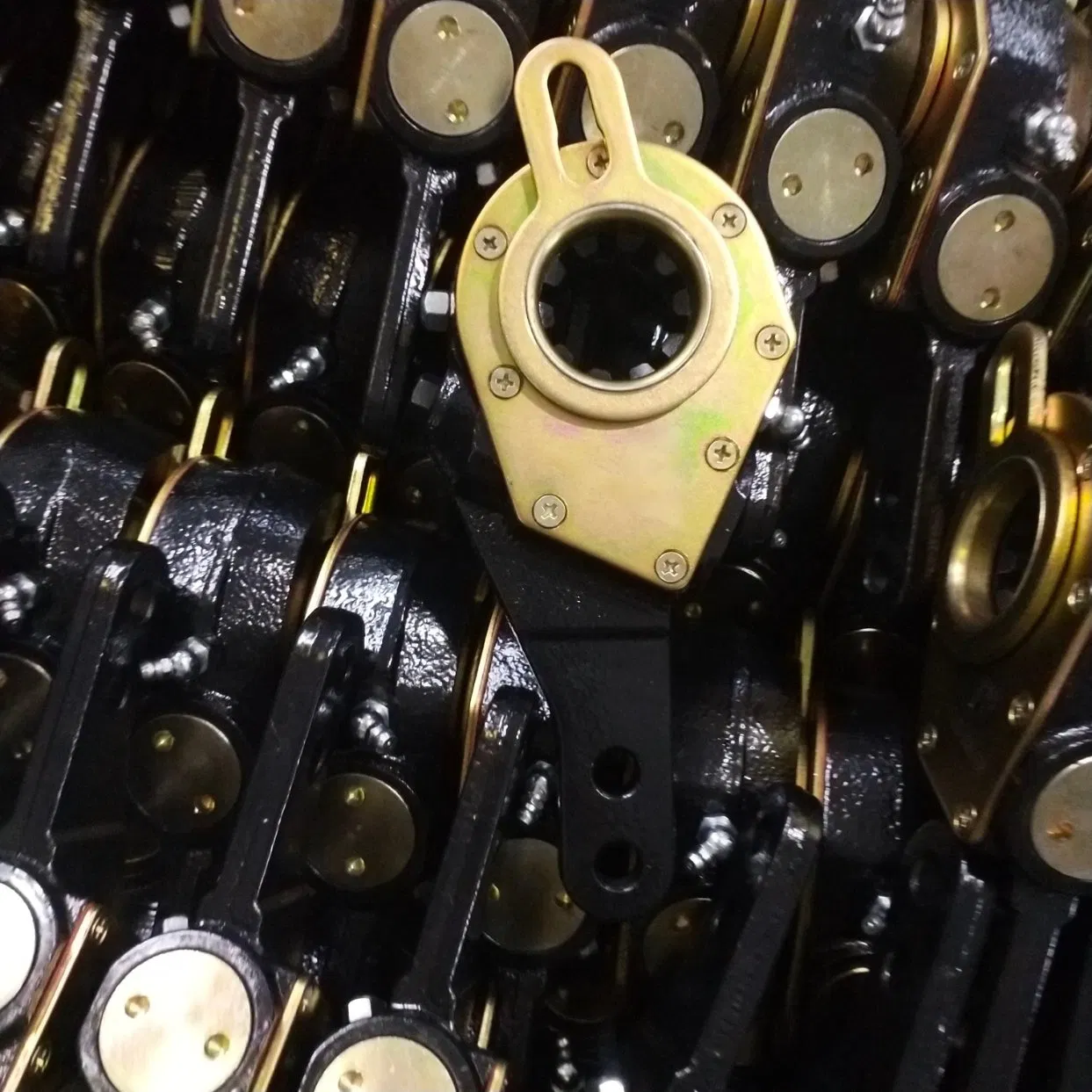 Russia Truck Part for Kamaz /Maz Spare Parts Slack Adjuster OEM 103-3501136