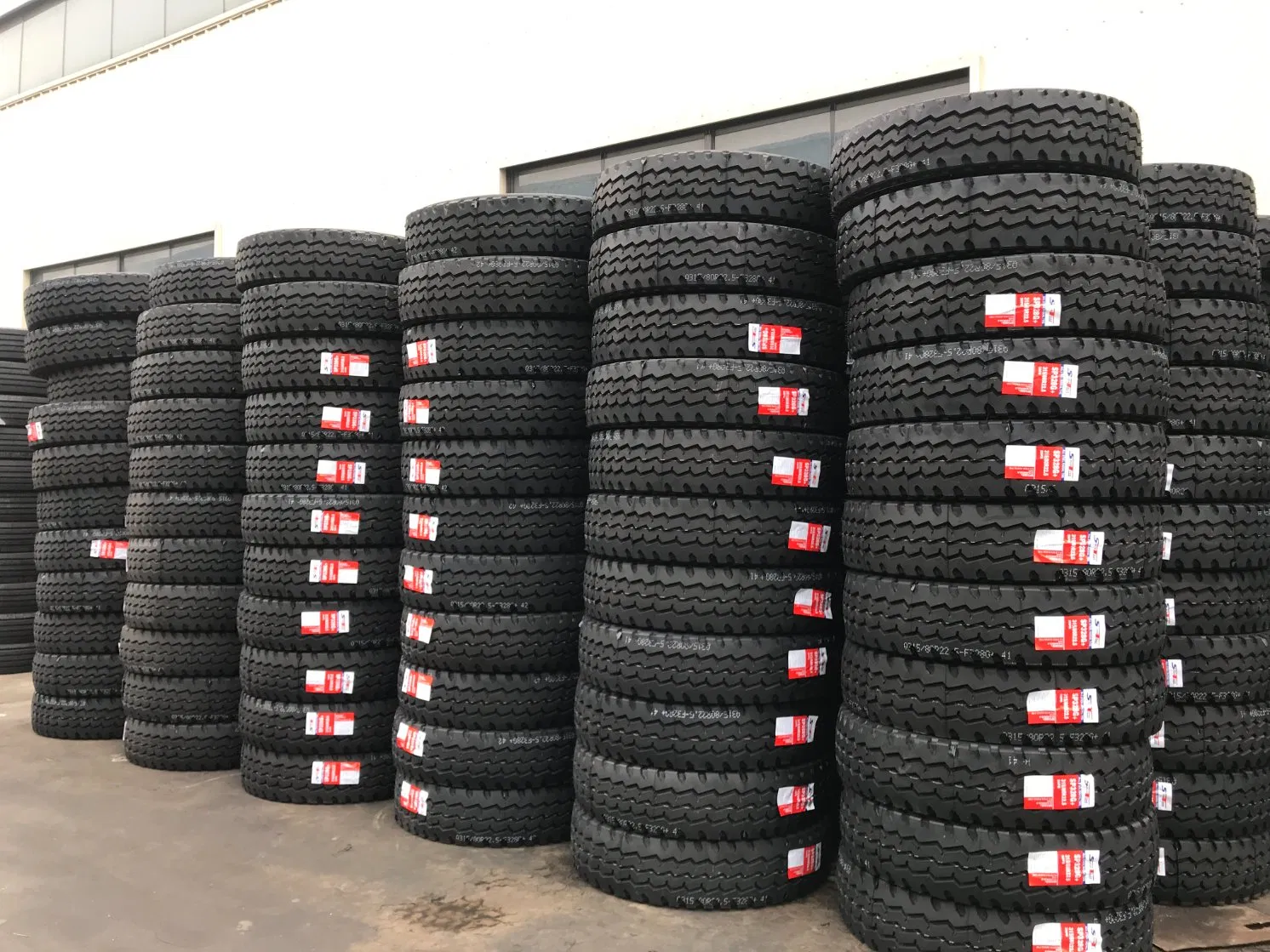 Tire Factory Sportrak 23.5r25 235r25 Radial Tubeless OTR off The Road Engineering Machinery Tire Wheel Loader Tyre