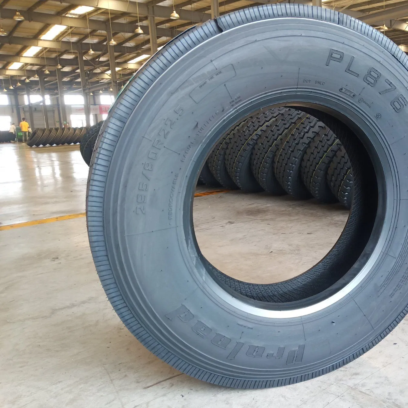 Truck Tire for Sale Factory-Priced Chinese Timax Brand in Sizes Summer Tires 2954520 215/60r16 Tyres 12r20on Highway