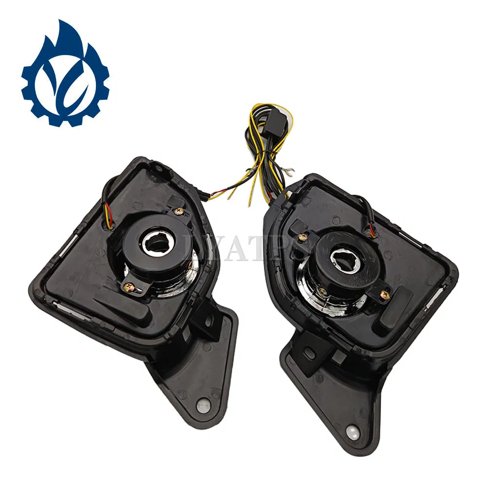 Противотуманная фара для Hiace 2014 (без стримера и LED)