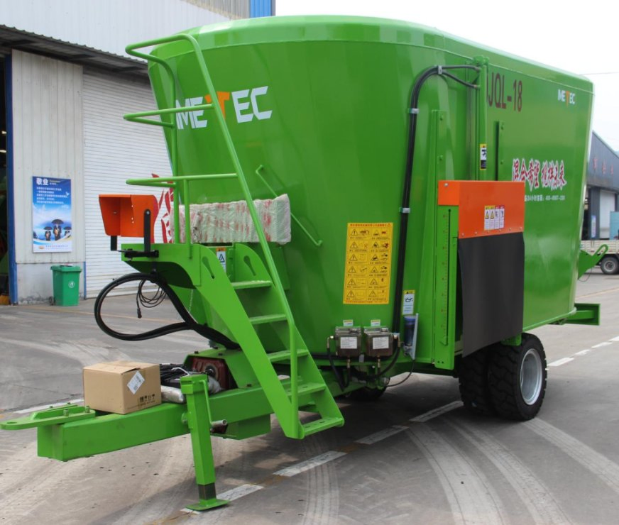 Вертикальный кормосмеситель TMR 3-60 м³ для ферм