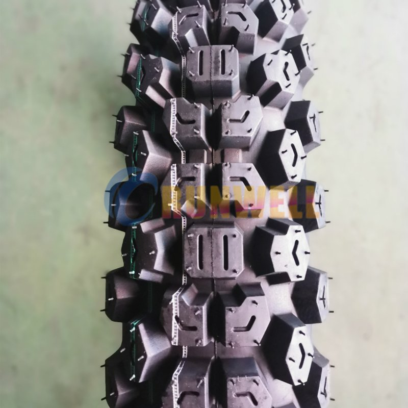 Мотошина 3.50-17 RUNWELL (камерная и бескамерная)