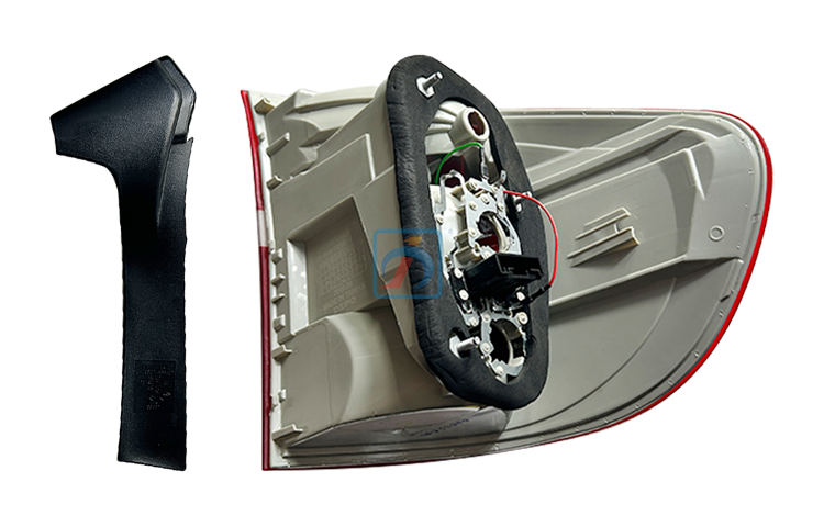 Левый задний фонарь BMW X5 E70