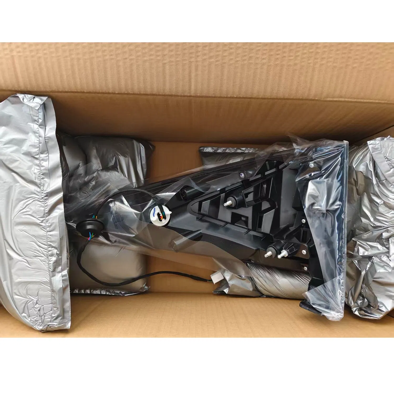 Uniform Light Band 24373166 Left Taillight Assembly, Wuling Xingguang, Original Factory Part