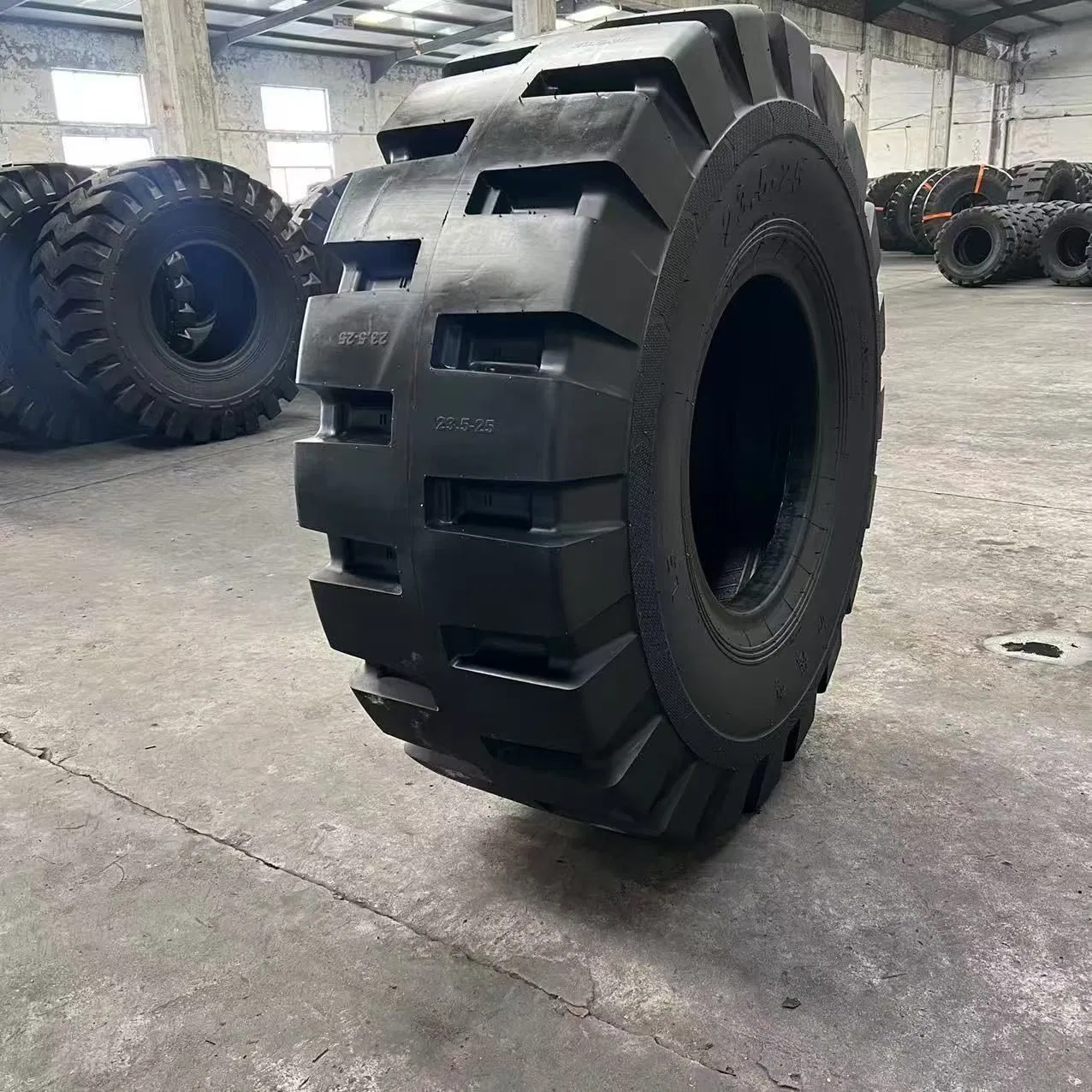 E3/L3 17.5-25 OTR Tyre