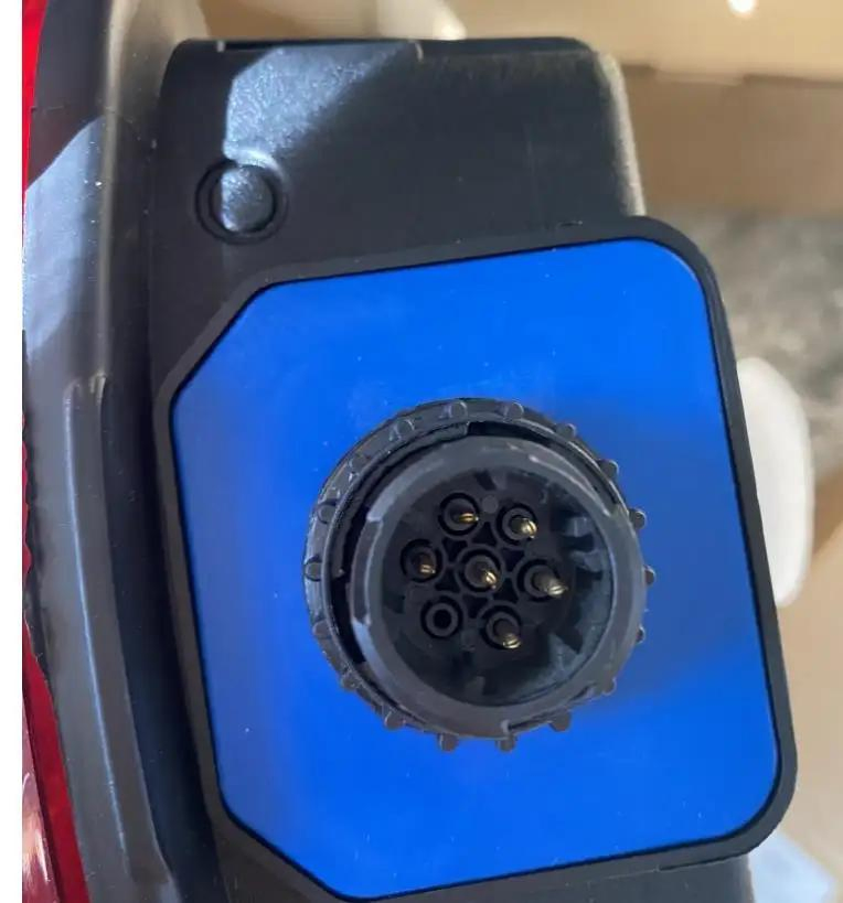 812W25101-6021 Left Non-Metallic Bumper Sinotruk HOWO Sitrak Truck LED Headlamp Assembly