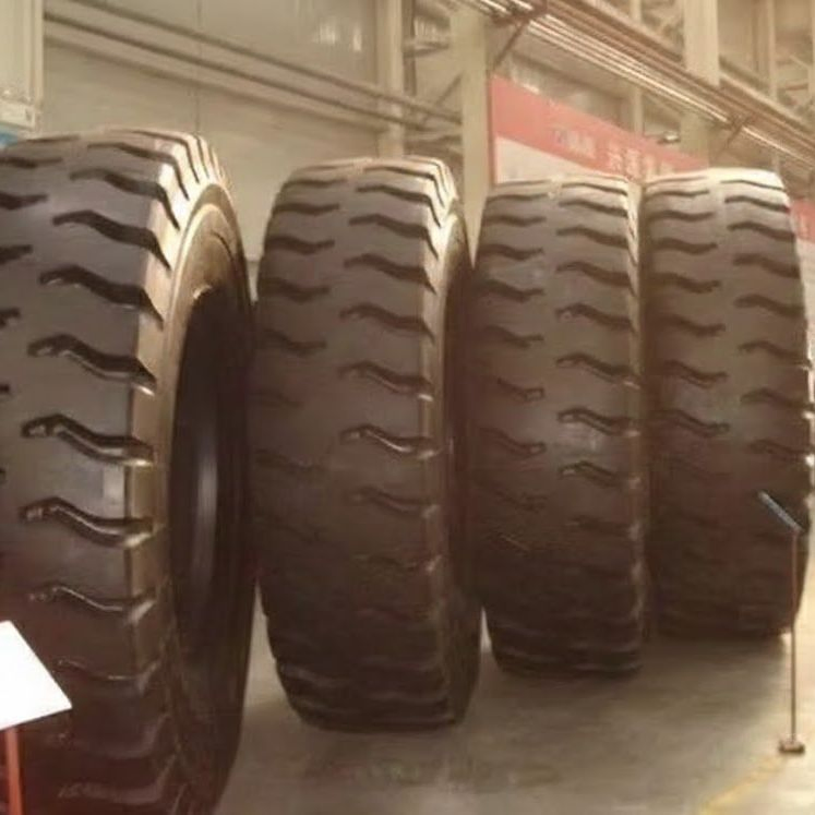 Durable Hilo 18.00r33 21.00r33 Steel Radial OTR Tires E4 Pattern for Mining Haul Trucks and Quarry Equipment