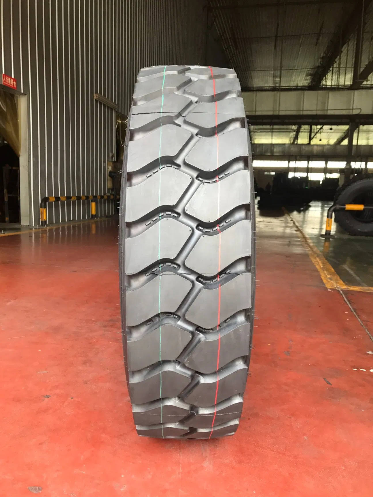Durable 315/80r22.5 & 295/80r22.5 Truck Tyres for Africa