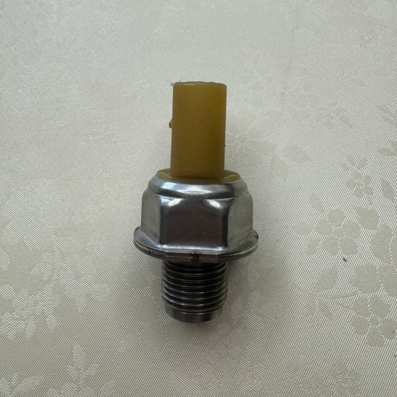 Fuel Rail High-Pressure Sensor 85PP26-03 85PP26-02 for Household Automobiles