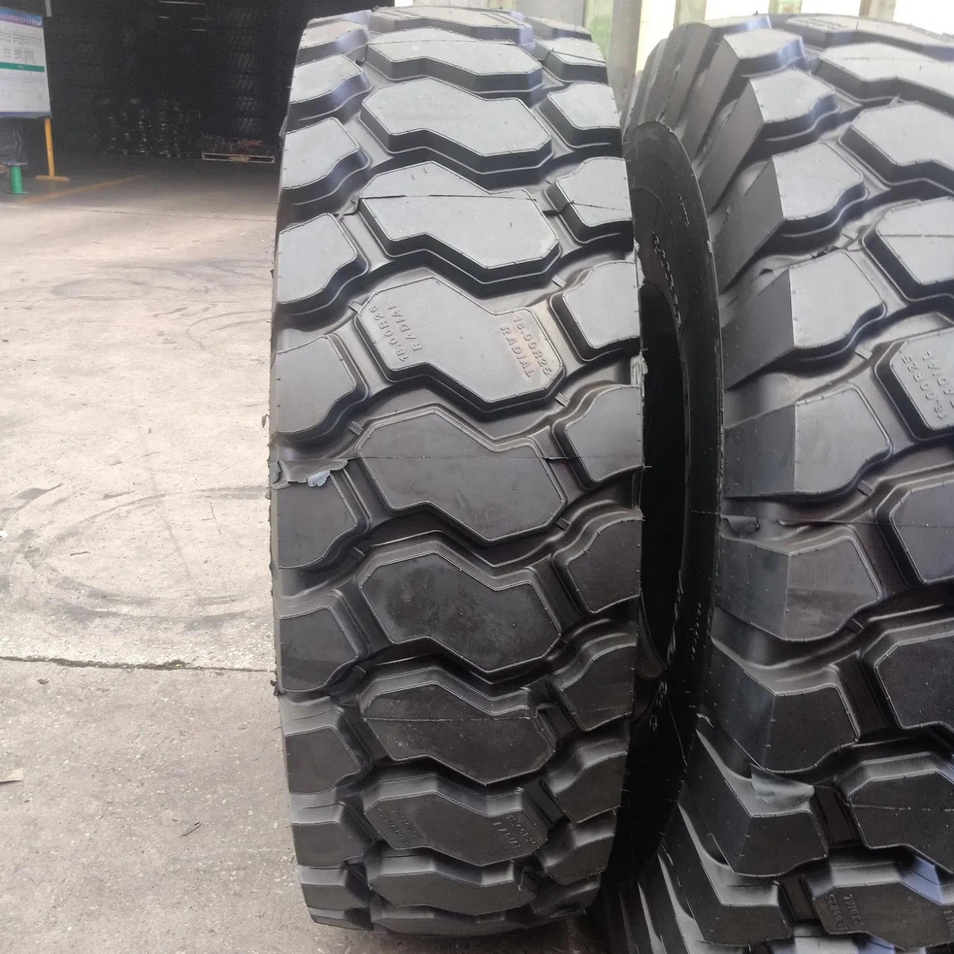 Industrial Tire, Bias OTR Tyres, Excavator Tire 17.5-25 20.5-25 23.5-25