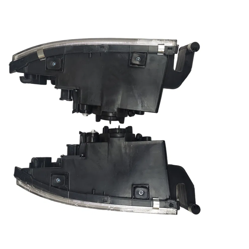 Противотуманная фара передняя левая/правая Sinotruk HOWO WG9719720026/WG9719720025