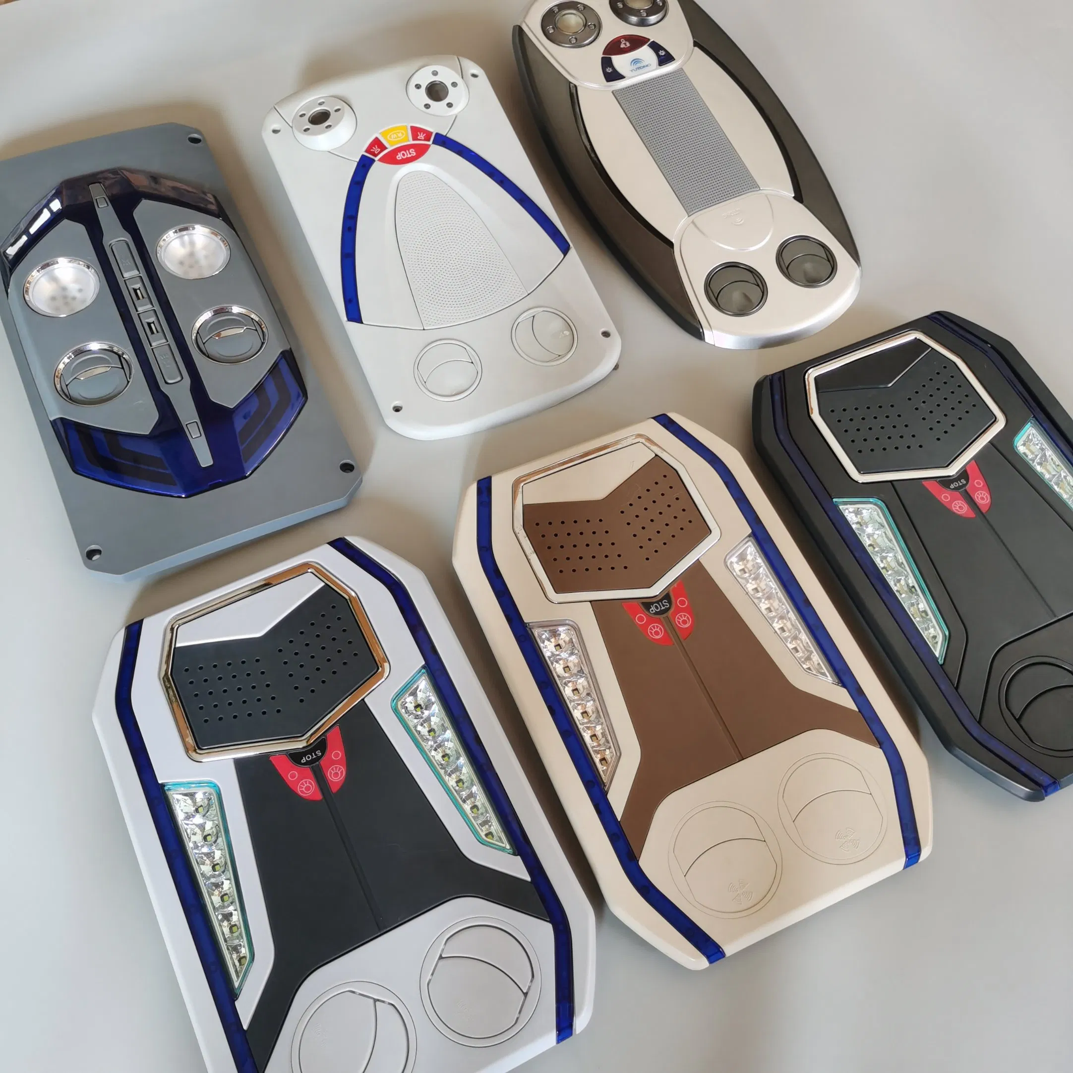 Светильник для автобуса с вентиляцией и LED-подсветкой