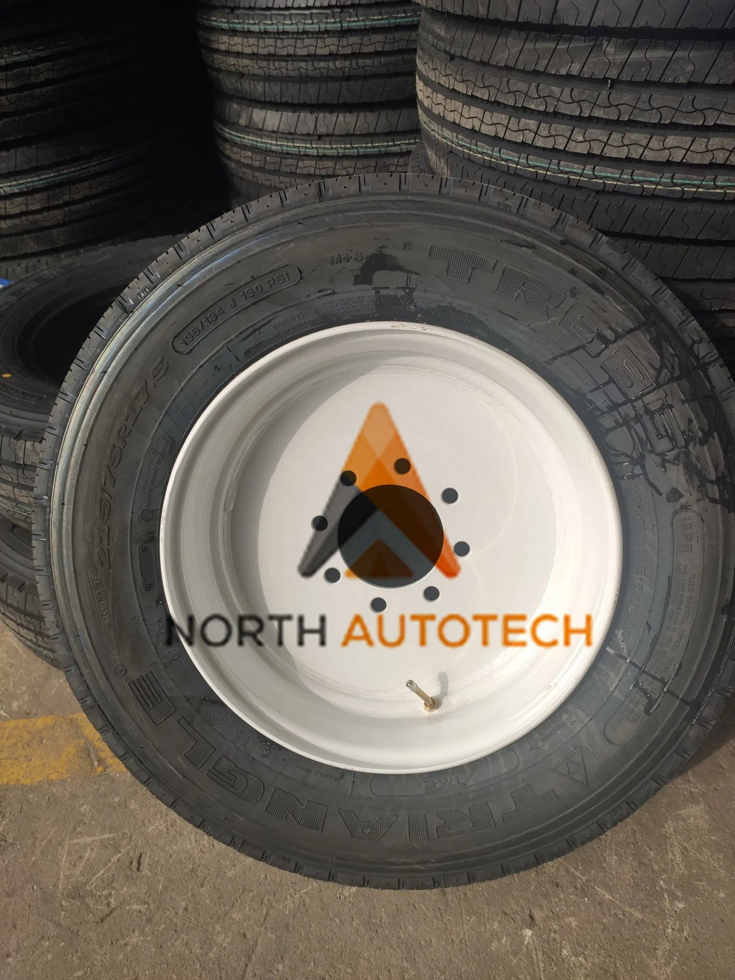 Wholesale Trailer Tyre 215/75r17.5 - Heavy Duty, 8000lbs Axle Load Capacity