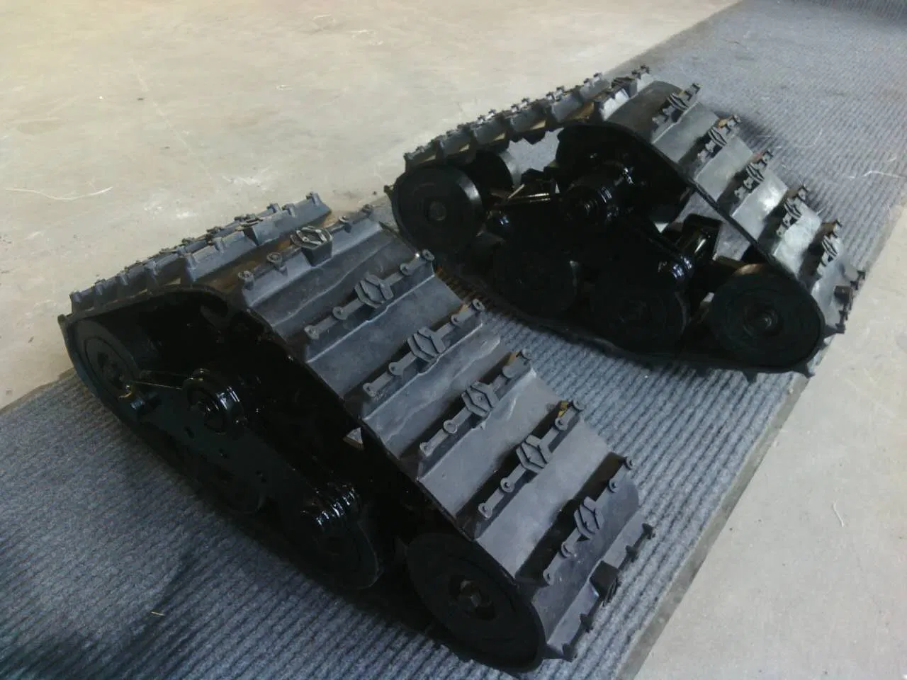 New Design for Special Terrian Mini Machine Rubber Track Assembly 148series