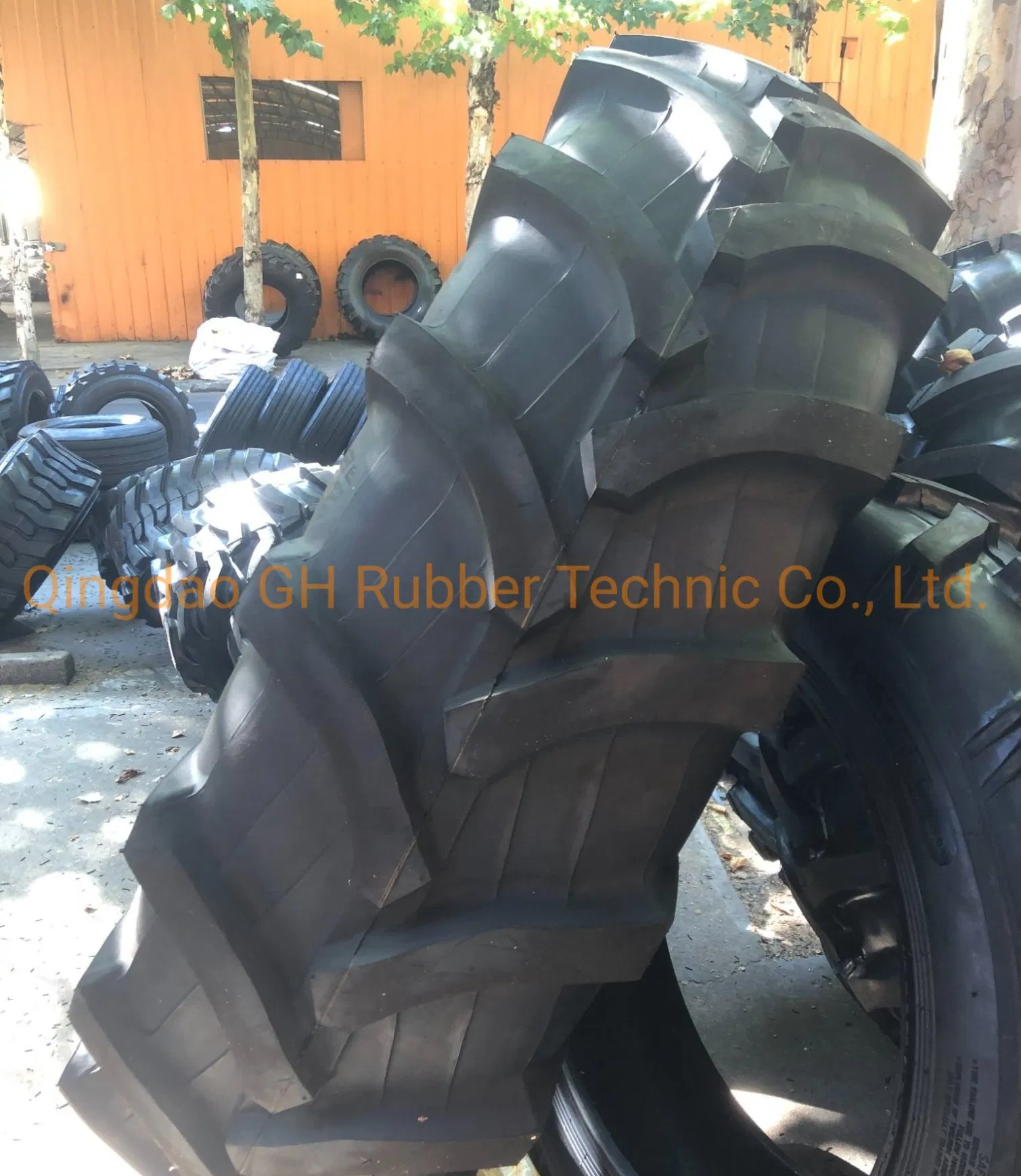 11.2-24 13.6-28 14.9-24 14.9-28 18.4-38 Tt Tractor Tire/Tractor Tyres/Farm Tires/Agriculture Tires/Agriculture Tyres/Agricultural Tires/Agricultual Tyres (R-1)