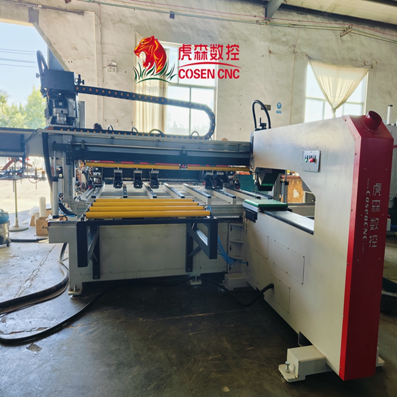 Надежная ленточная пила CNC с интегрированным фрезерованием и сверлением для различных материалов