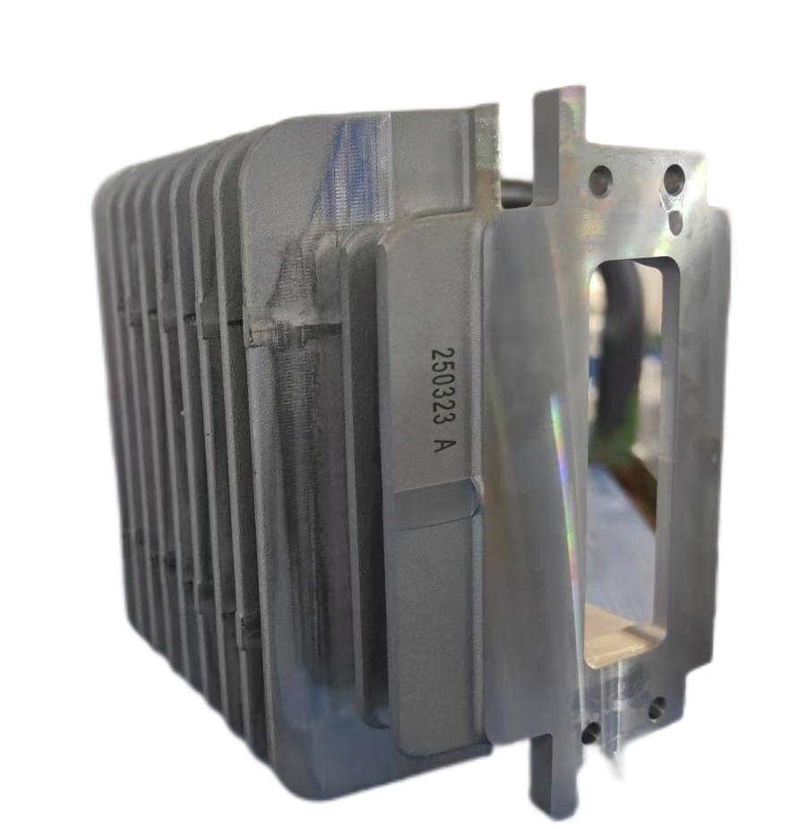 Корпус алюминиевый для двойного мотора автомобиля и мотоцикла