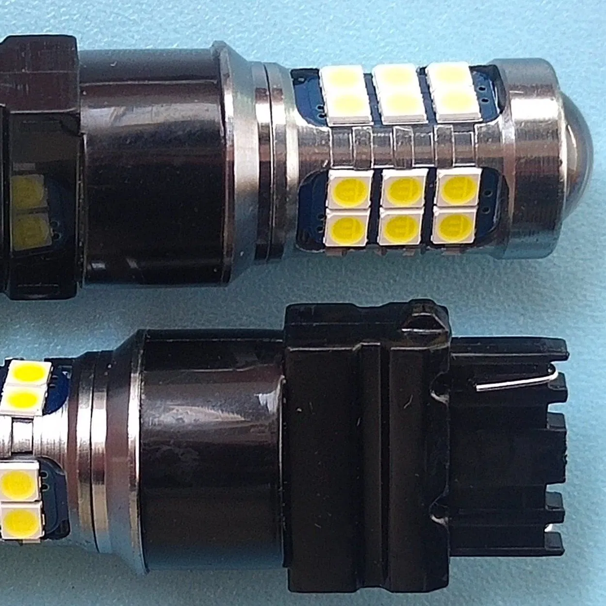 Светодиодная лампа 3157 5W/6W для поворотников