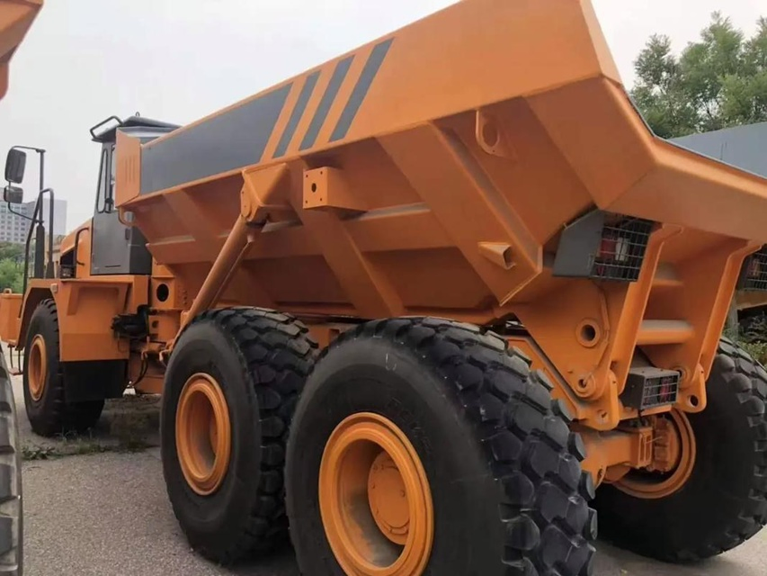 Radial 18.00R25/OTR Tyre/OTR Wheel for Rigid Dump Truck and Construction Machinery