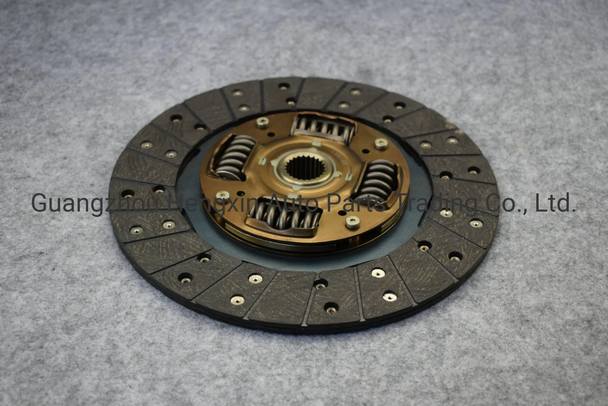 Диск сцепления 2310A084 OEM оригинального качества