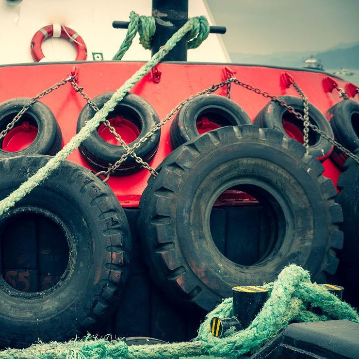 Used Tire Second Tire for Ship Berth Protection Berthing Tyre Used Boat Tires Docking Ball Tires for Boats, Fenders, Ship Fenders Tires