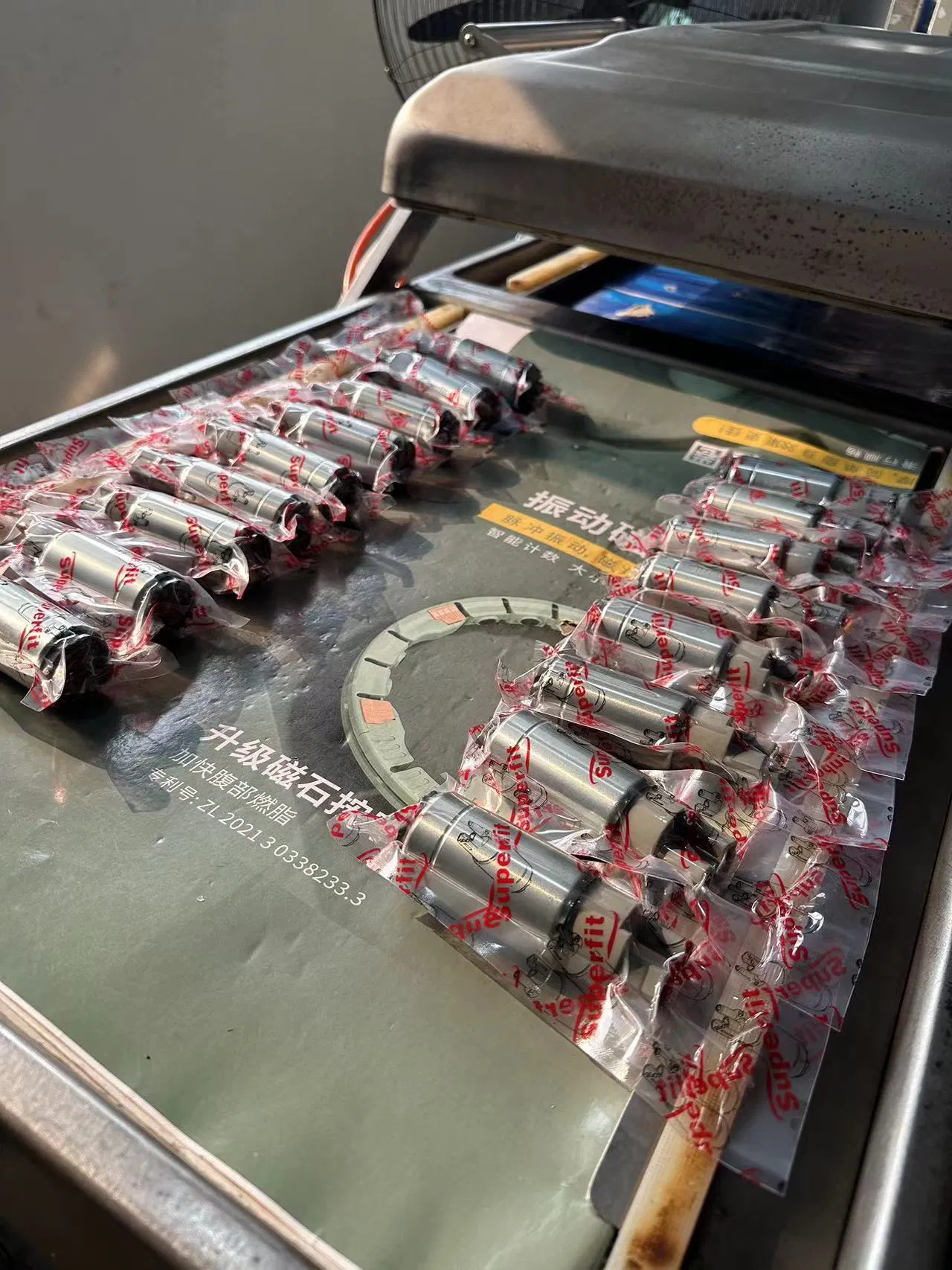 Made in China Price Naqin Auto Parts Fuel Pump for Toyota Hilux Hiace Landcruiser Hyundai Nissan Suzuki Mitsubishi Canter Fuso Mercedes Benz Sprinter Ford