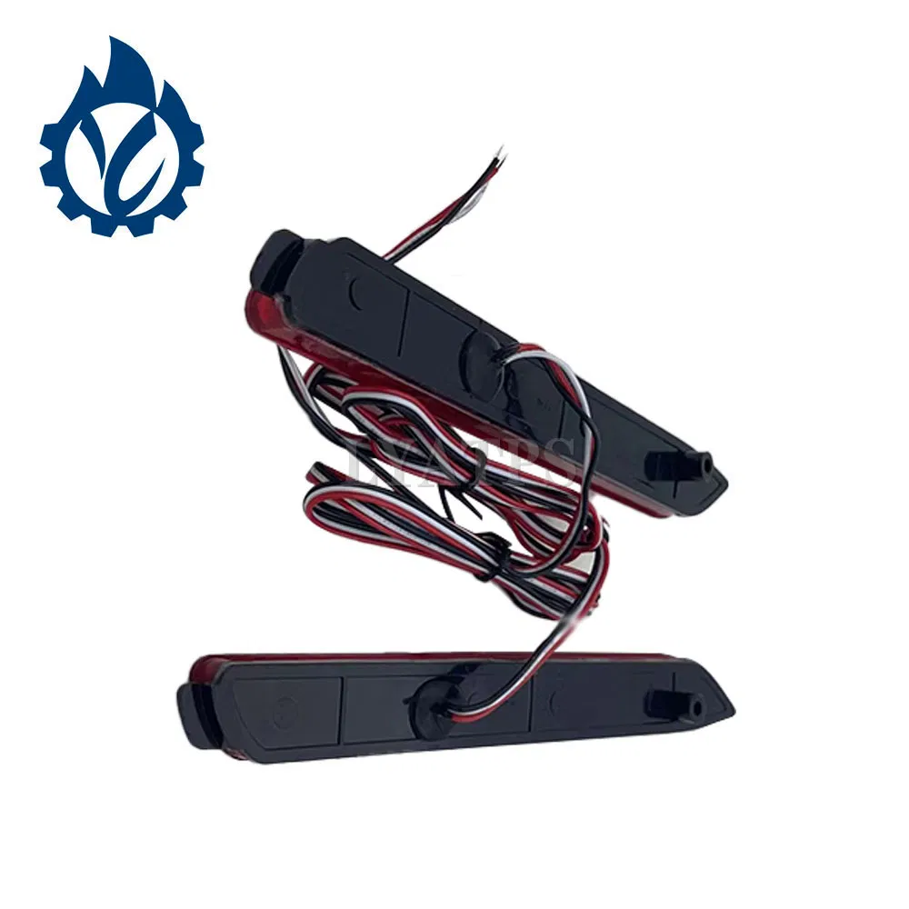 Боковой фонарь заднего бампера Toyota Corolla Axio 52159-12c00-A0