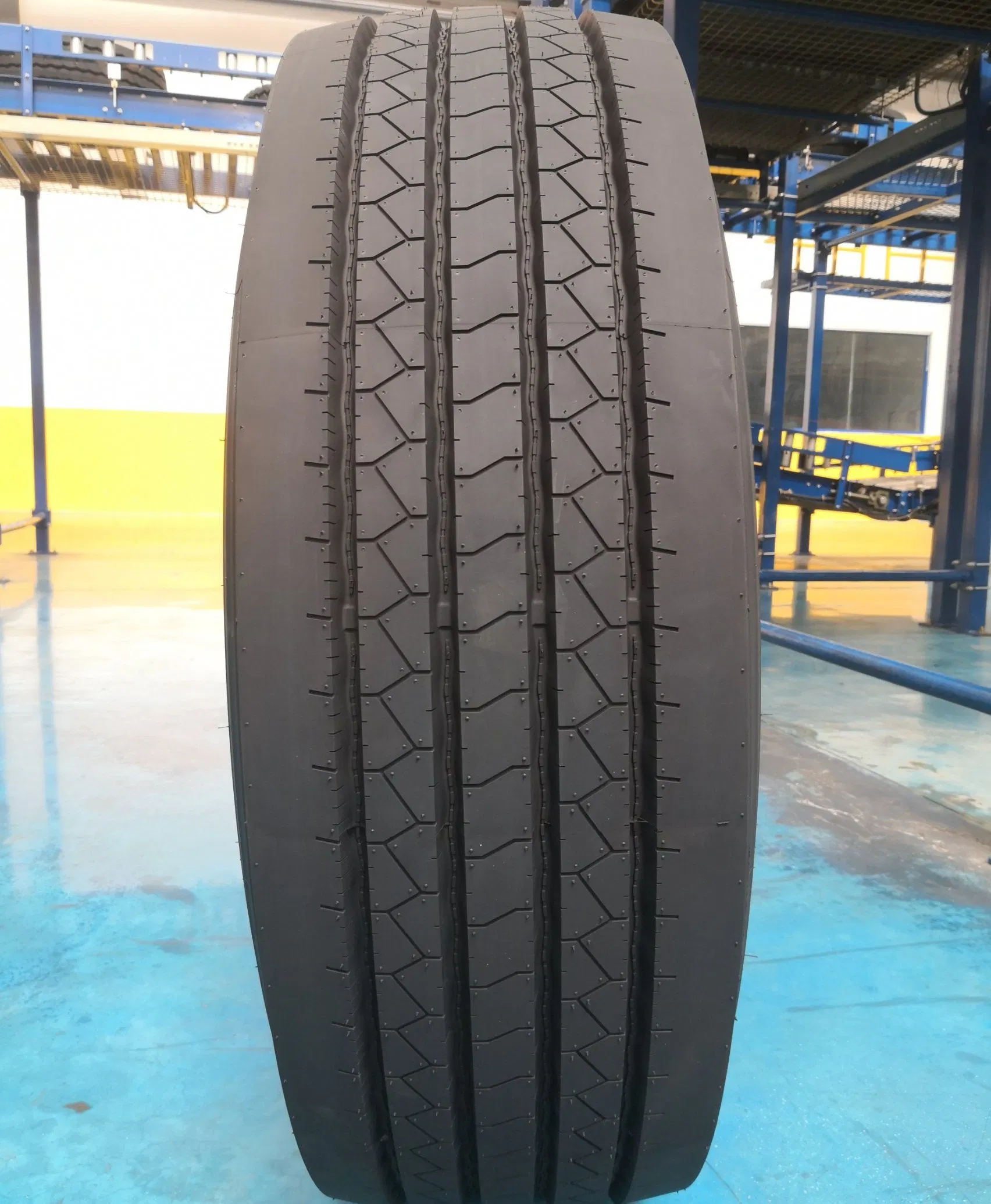 295/80r22.5 Made in Thailand New Strong Truck Tyre with All Certificates 315/80r22.5