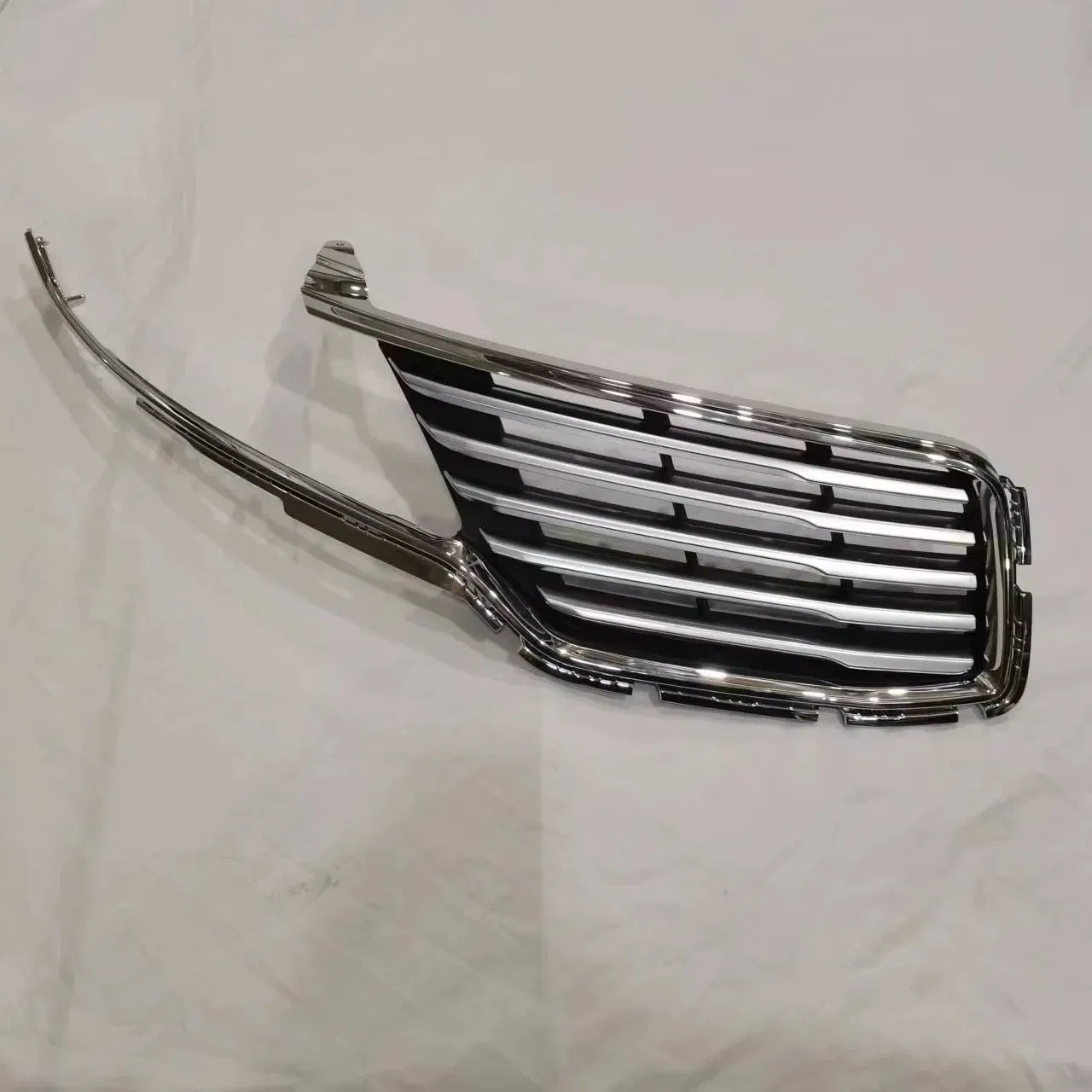 Auto Spare Parts for 2014 Lincoln Mkc Car Front Grille OE Ej7z8201AA/Ej7z8200AA