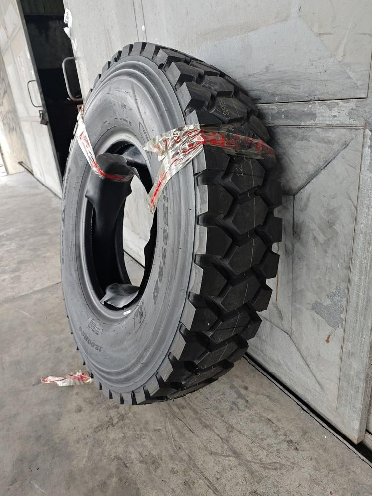 Brand New Westlake 24.5 24 900X20 Bias Truck Tire for African Market