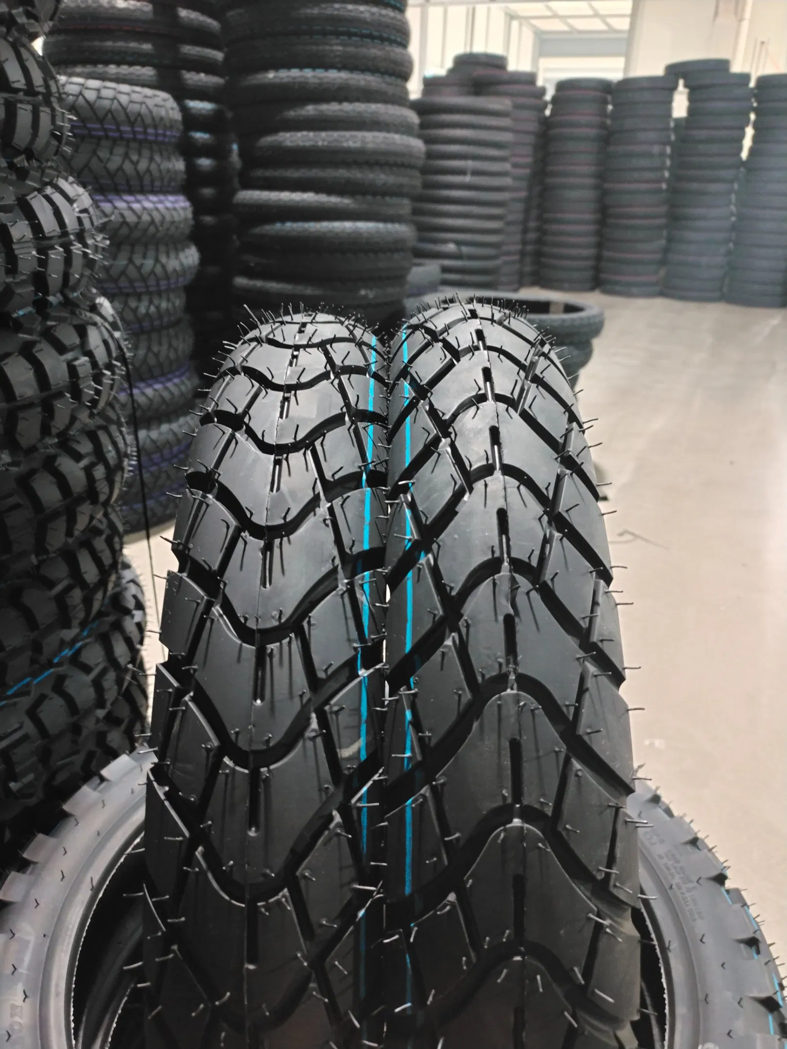 Шины для мотоцикла внедорожные 110/90-18, 300-18 и другие