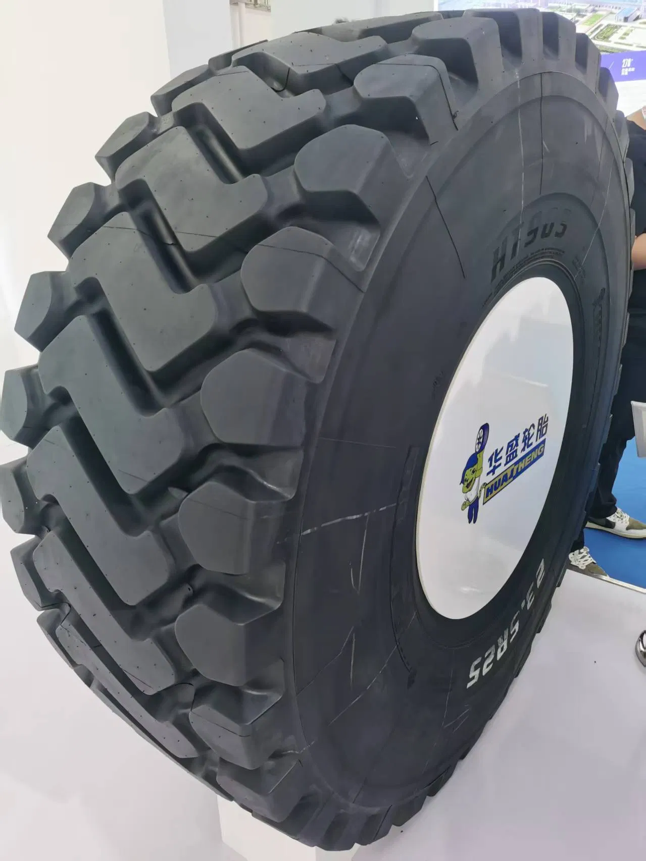 Durable Long-Lasting OTR Tyre with Affordable Pricing Options