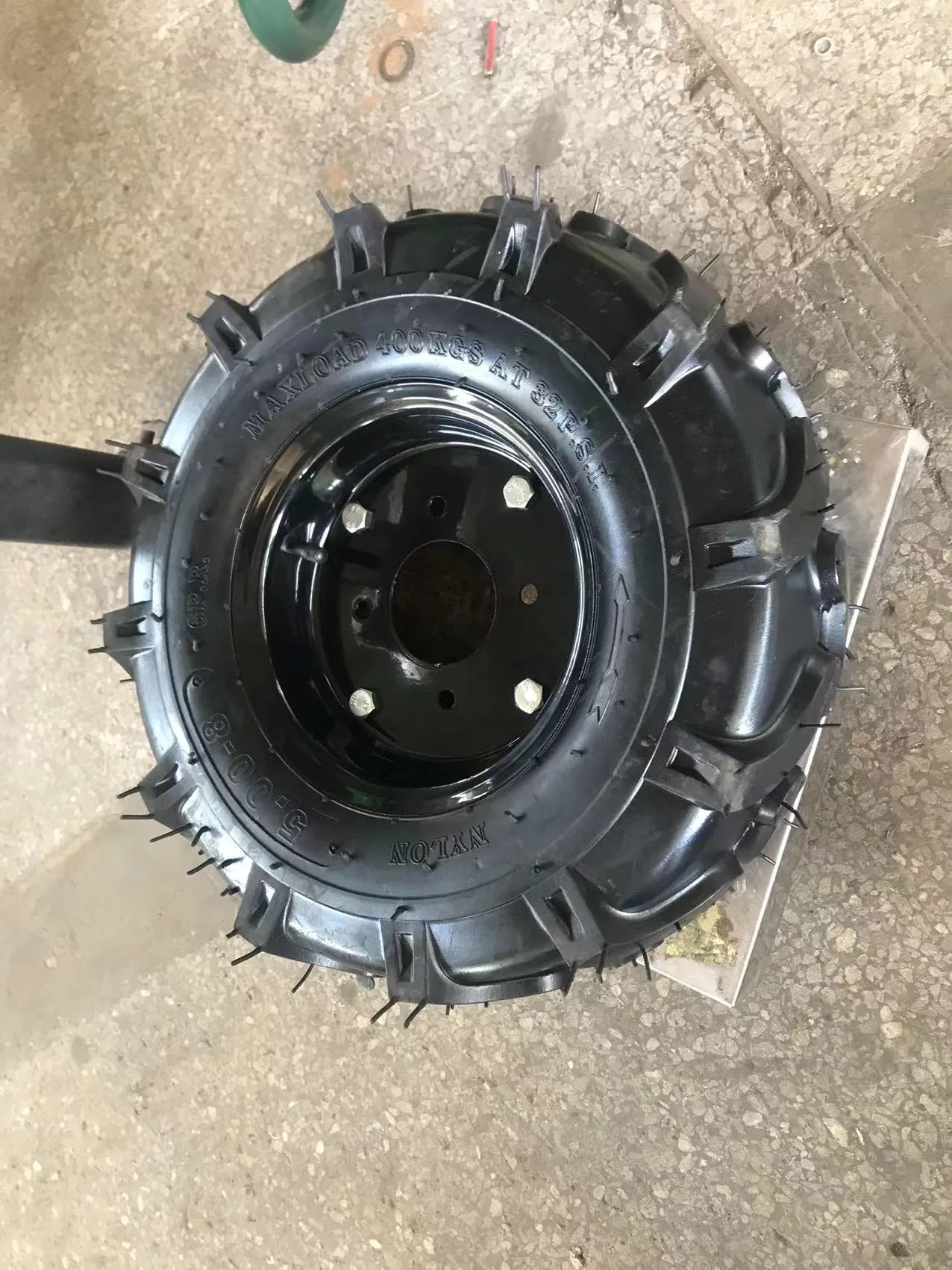 Шина 4.00-10 для трактора и микро-культиватора