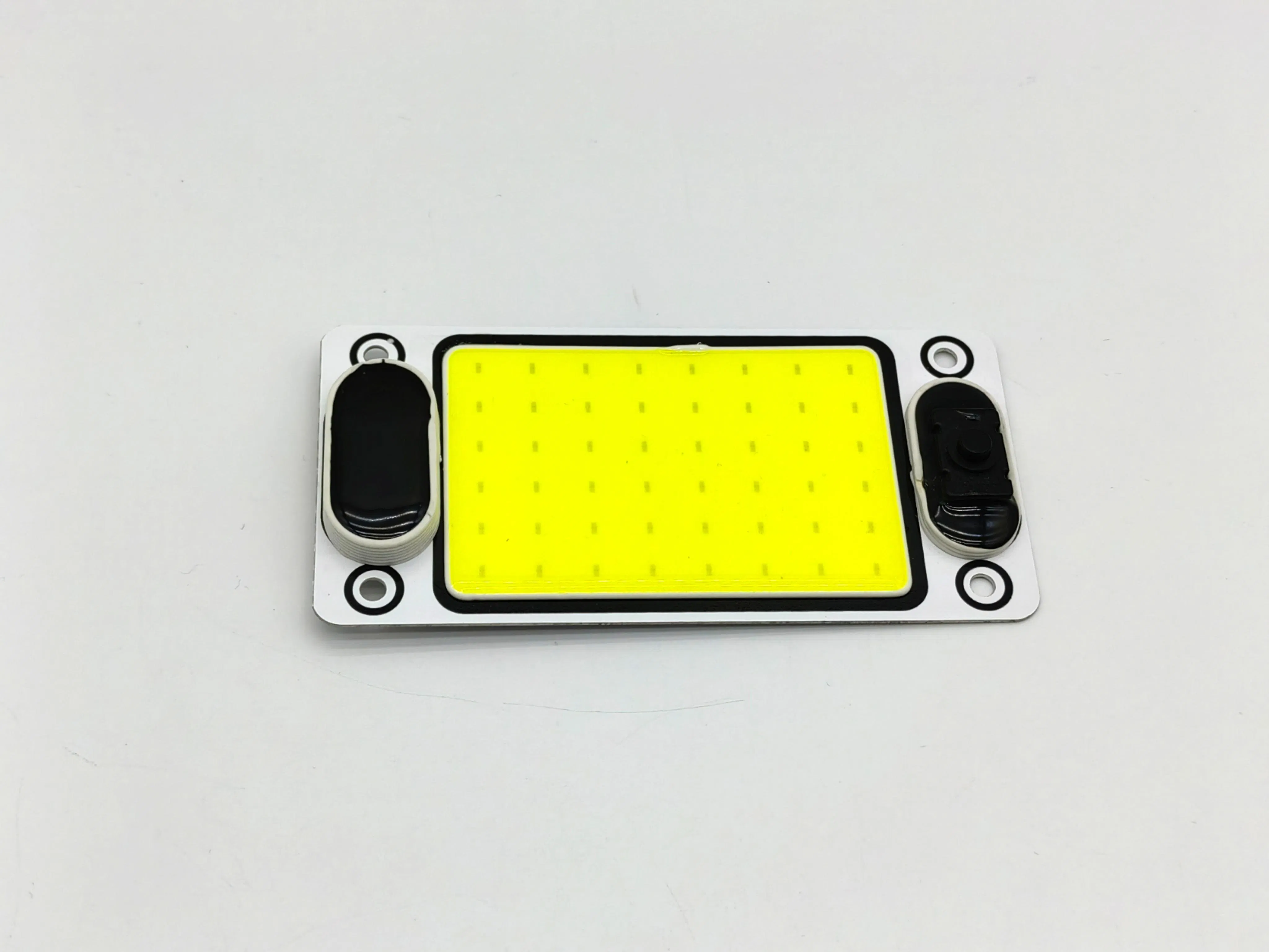 Светодиодная лампа COB для салона автомобиля Luxdrive 12V