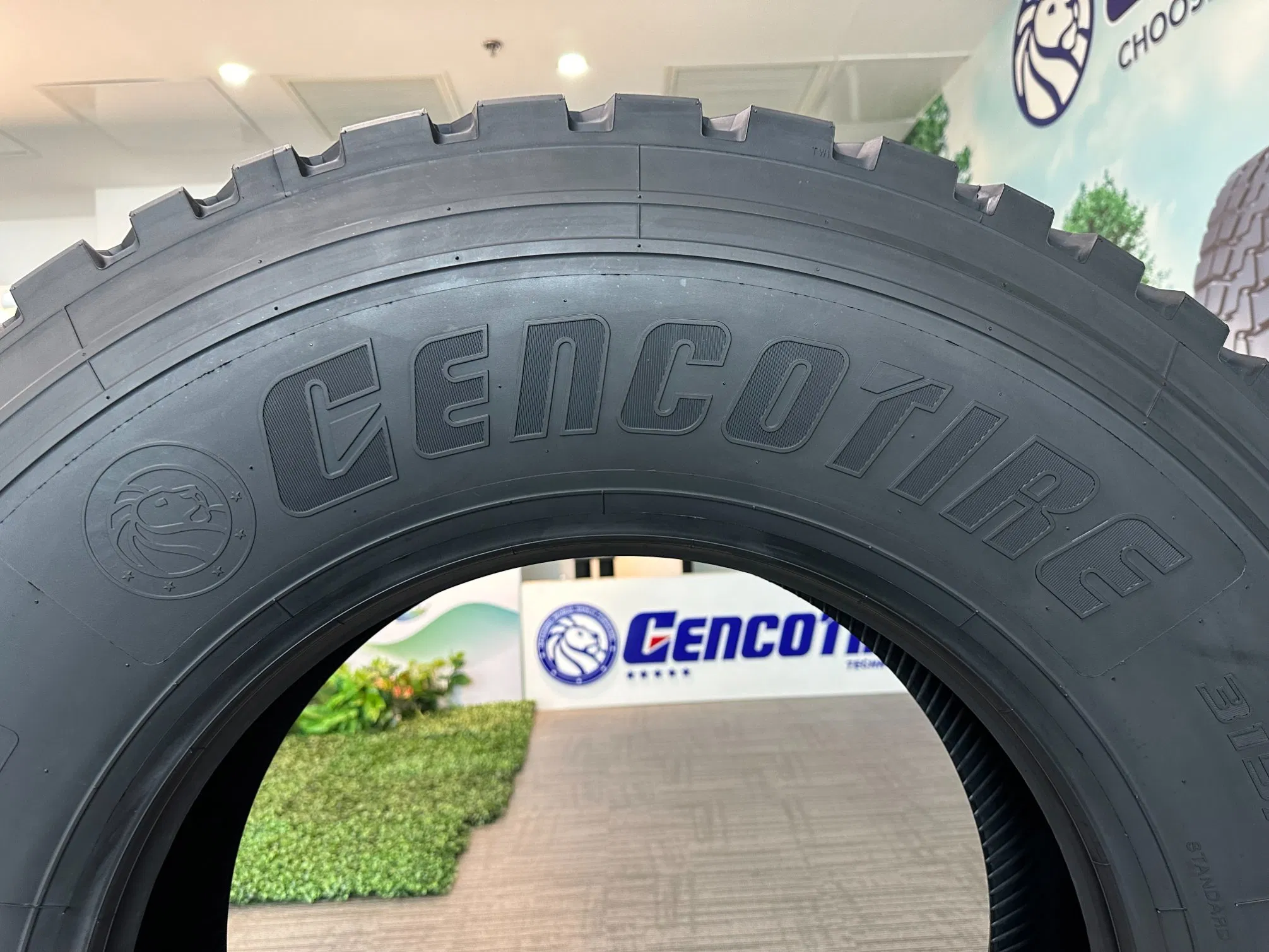 High Quality Truck and Bus Gencotire Durable Mining Overloading Trailer Radial TBR Tire 12r22.5, 315/80r22.5, 385/65r22.5 Factory Good Price PCR, OTR