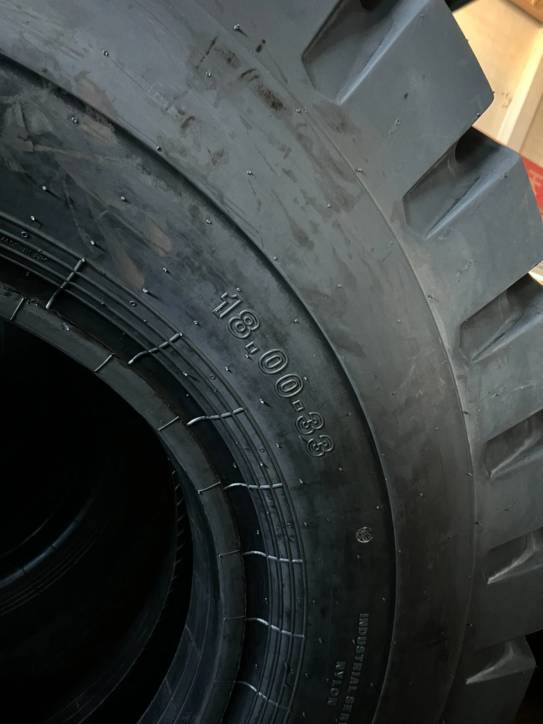 Шина портовая OTR 18.00-25, 18.00-33, 21.00-25, 14.00-24