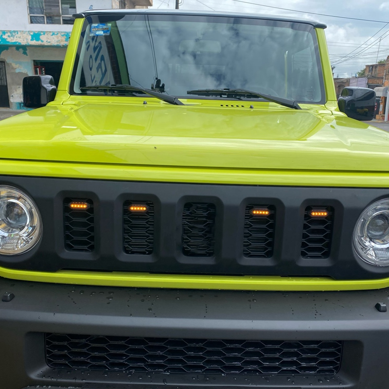 Декоративные LED-лампы для решетки Suzuki Jimny (2019-2023)