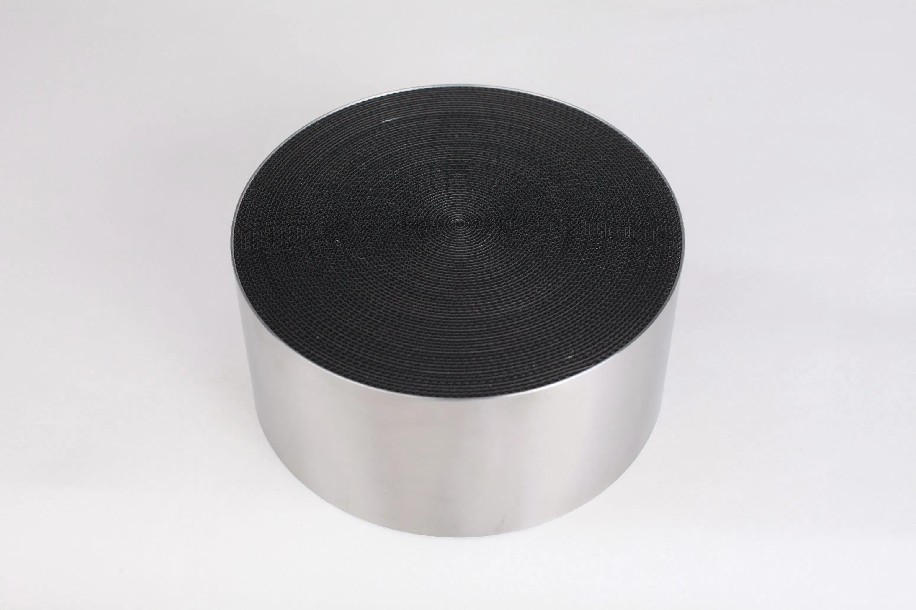 Высокоэффективный металлический катализатор для выхлопных систем