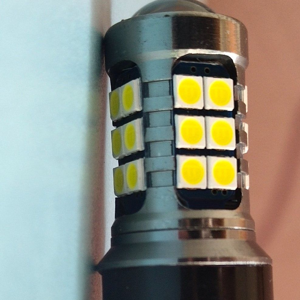 Светодиодная лампа 3157 5W/6W для поворотников