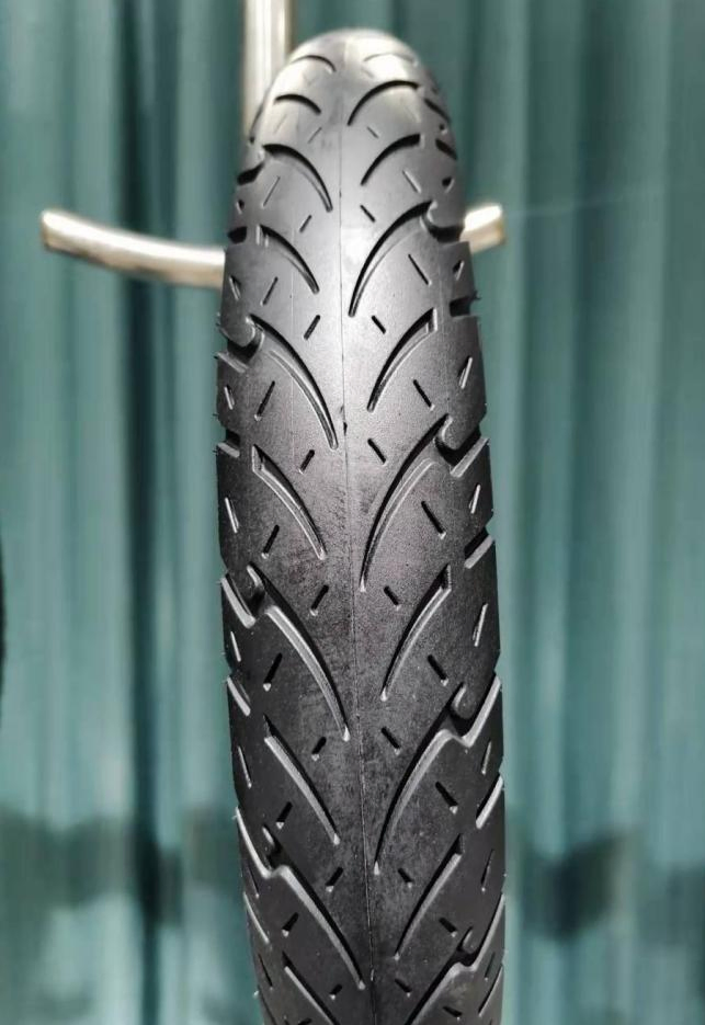 Велосипедные покрышки Paved Trails для города и бездорожья