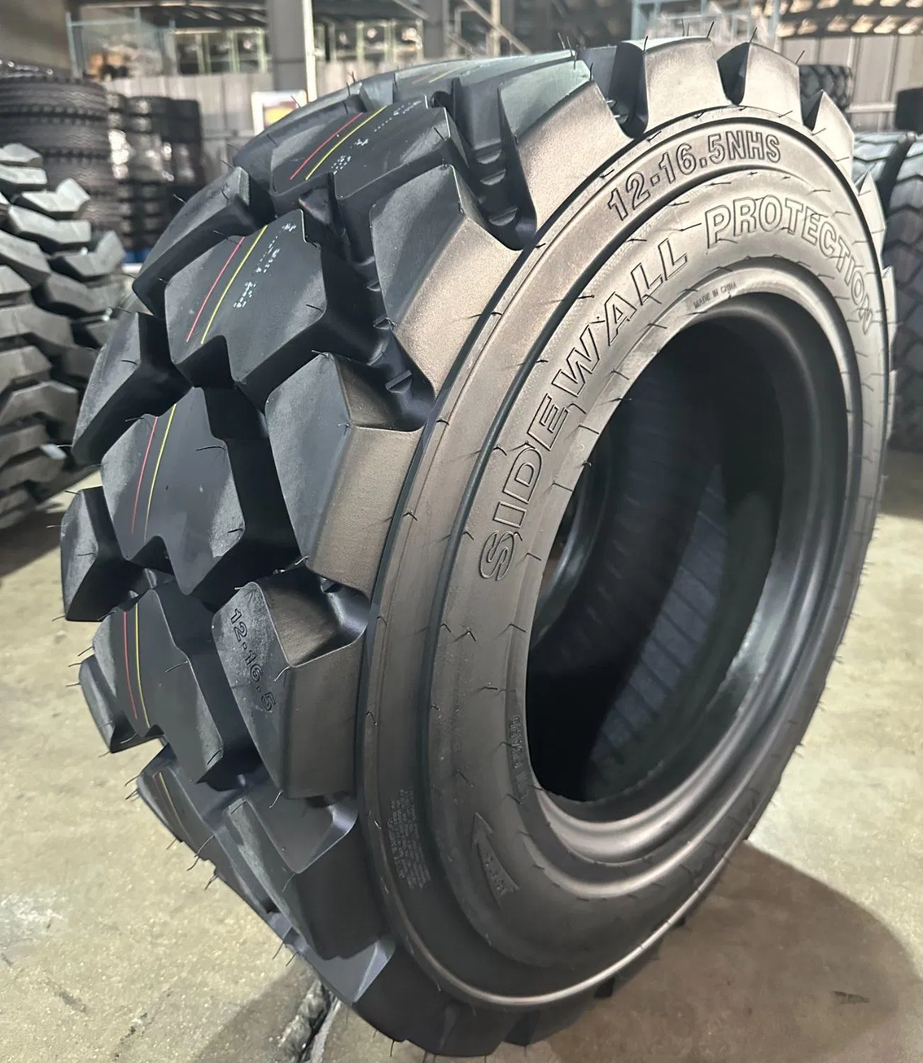 Шины для мини-погрузчиков 10-16.5, 12-16.5, 14-17.5 TL