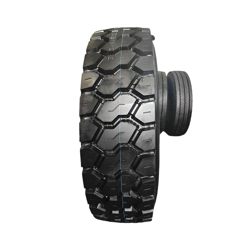Durable 315/80r22.5 Desert Truck Tire for Extreme Conditions