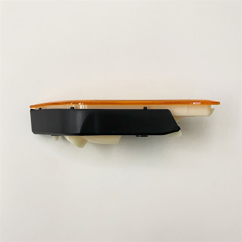 Передний боковой габаритный фонарь для Mercedes-Benz W212 2128200021