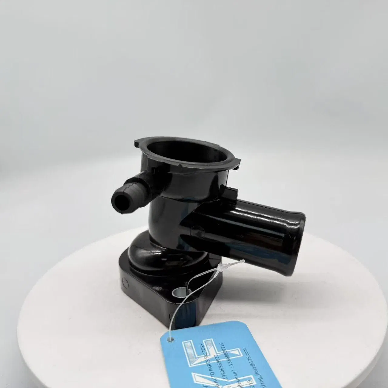 Корпус термостата 4663501 для Chrysler Neon, Stratus (94-01)