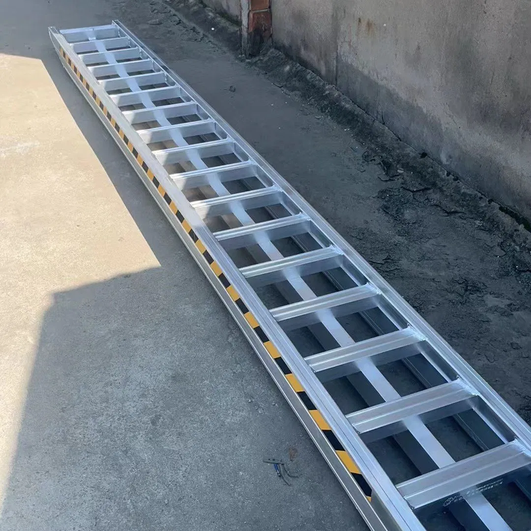 3 Supports Truck Aluminum Ramp 3 Beams Lightweight Aluminium Ladders 4 Meters for Loading 8 Tons for Excavator Machines Harvesters