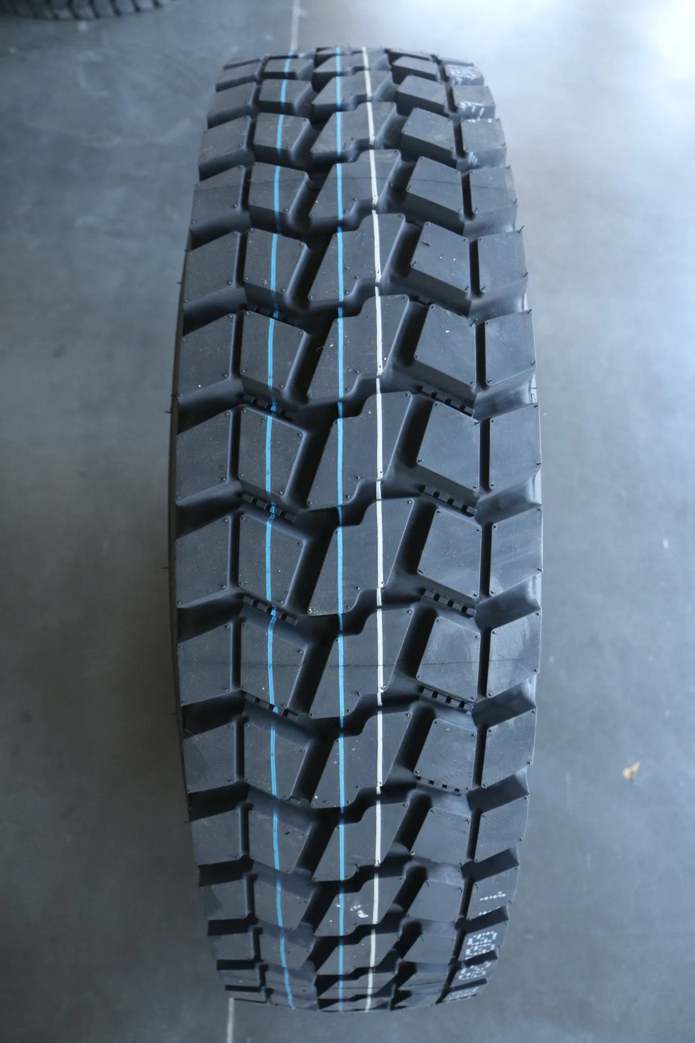 Wholesale Tires TBR Chinese 385/65r22.5 385/55r22.5 425/65r22.5 13r22.5 TBR Tyre for Truck Kapsen Trailer Tyres