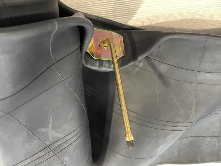 Hanmix Korean Technology Natural Rubber Butyl Inner Tube Tire Tube 12r20 Car Accessories