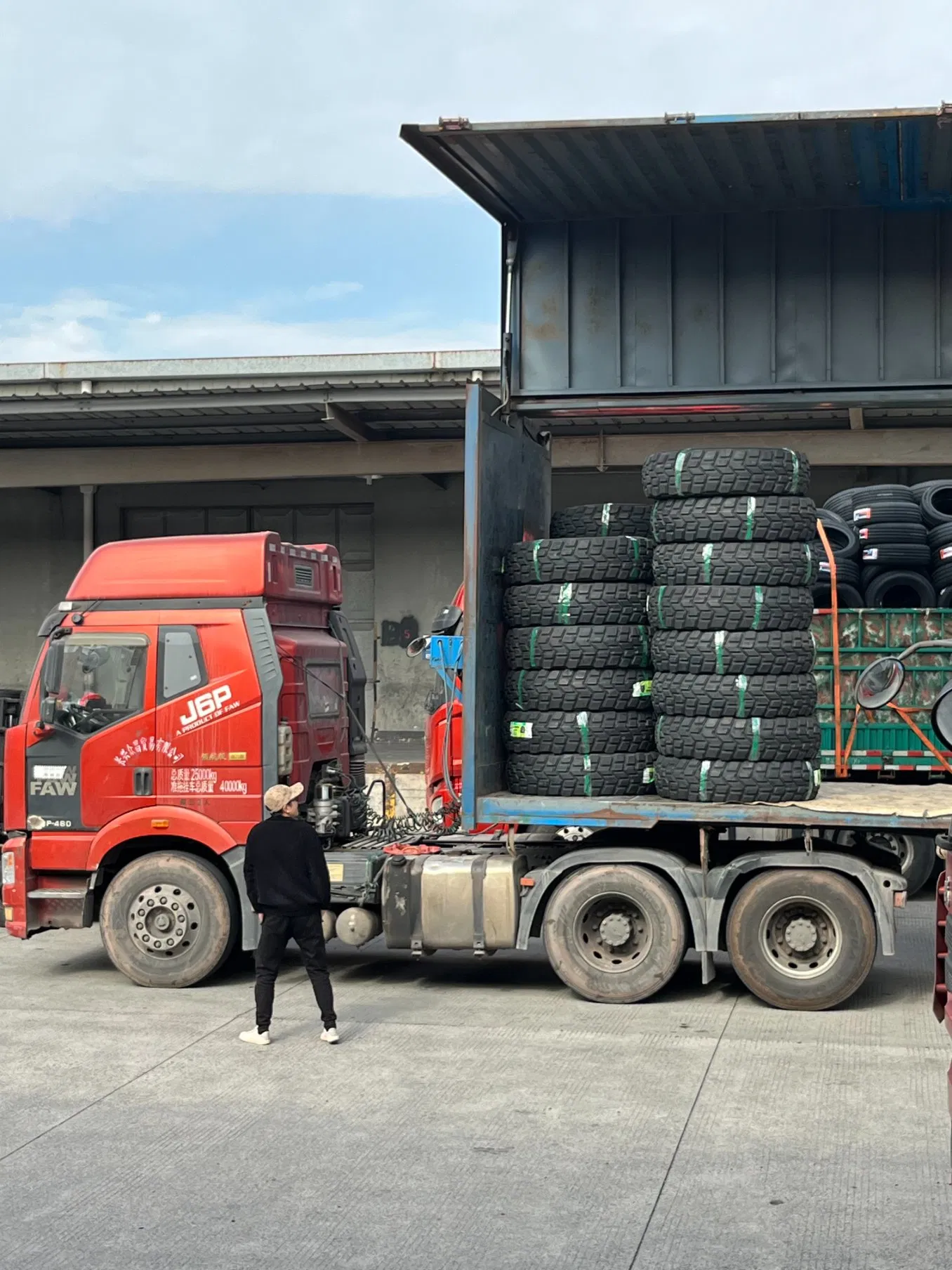 Chaoyang CS100 315/80r22.5 18pr Mine Truck OTR Tire Wear-Resistant