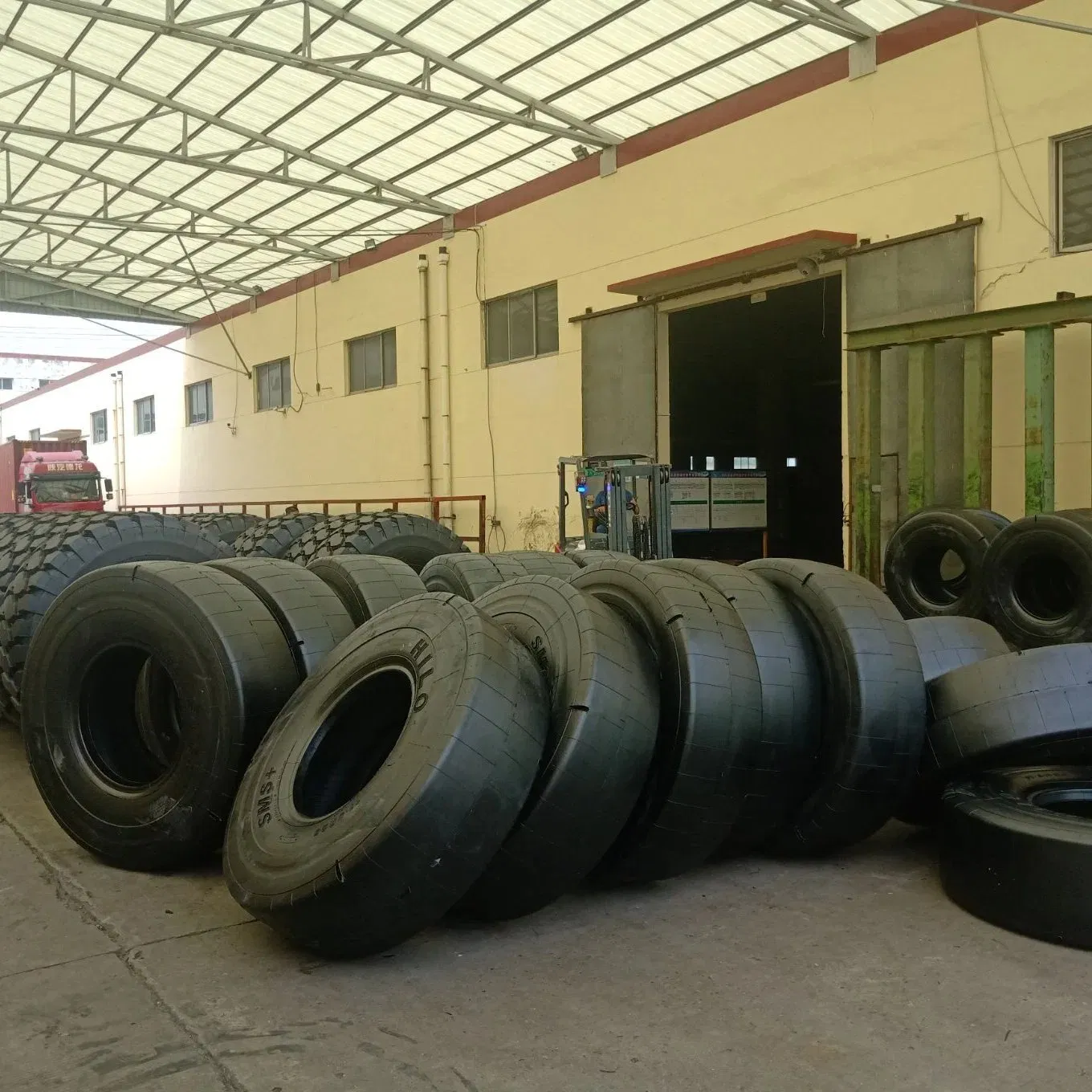 All Steel Radial off Road Tyre 23.5r25, Hilo OTR Industrial Tyre 26.5r25 E3-L3